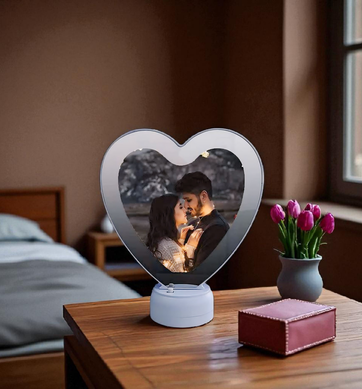 Magic Mirror Glow Frame – Heart Shape ❤️